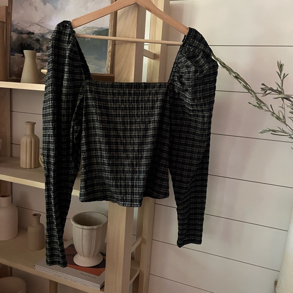 H&M puffed long sleeve blouse